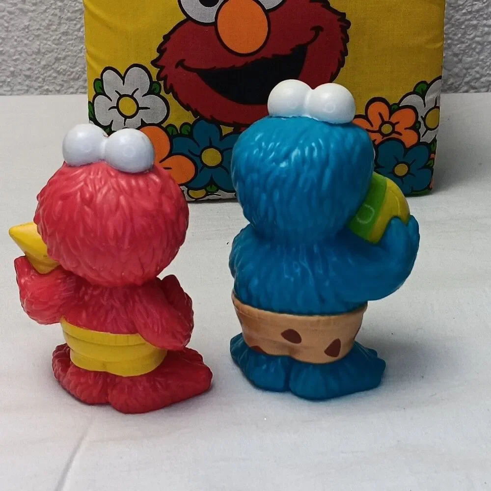 Sesame Street Lot Peek A Boo Soft Book & Cookie Monster Elmo Figures